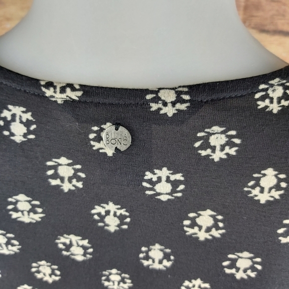 🍄3/50$🍄 Billabong romper jumpsuit size medium deep v neck - Picture 6 of 7